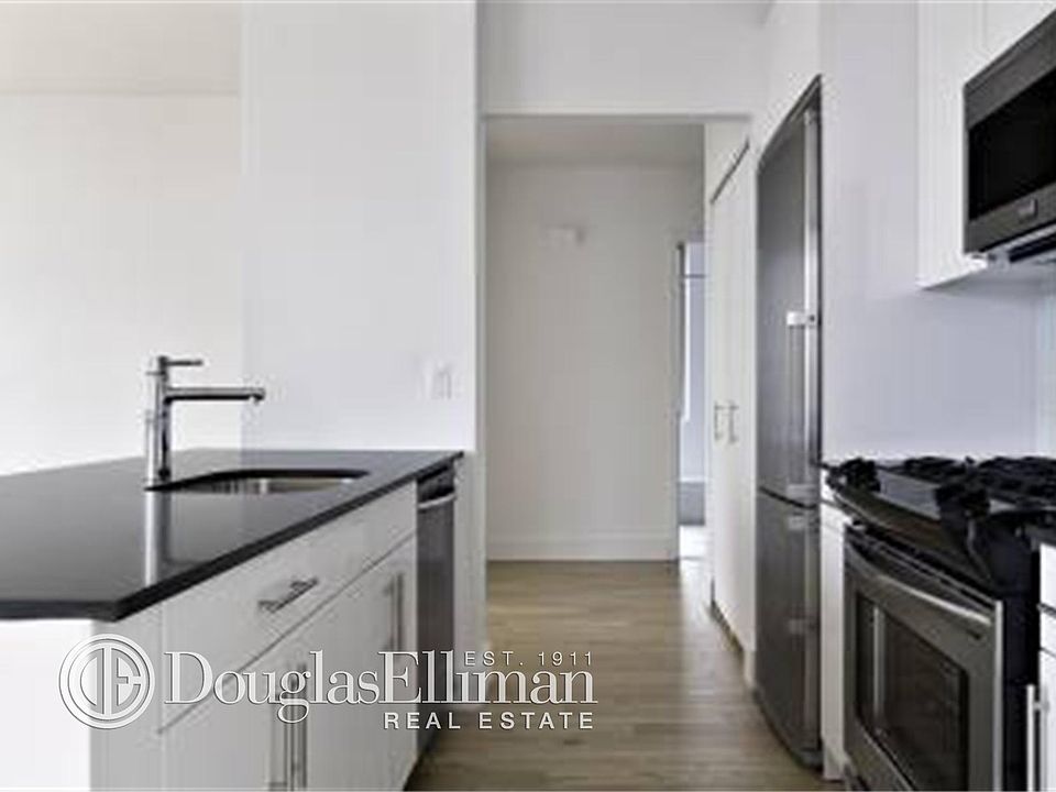 1st image of 200 W 26th St APT 4C