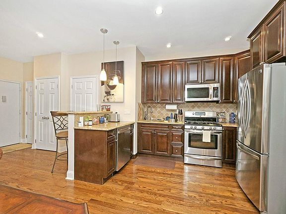 4th image of 223 W 115th St APT 5