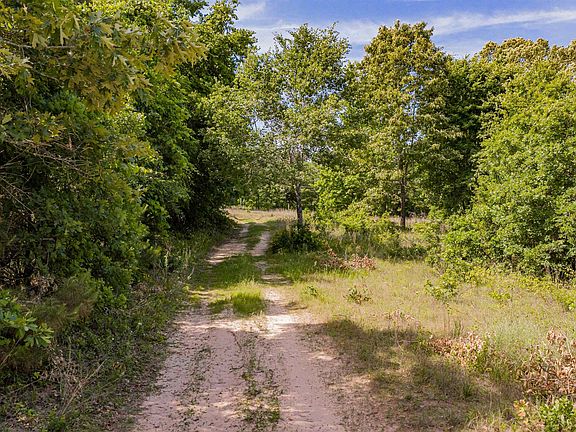3rd image of 1655 County Road 1627