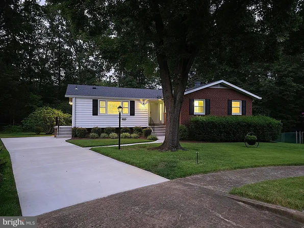 3718 Warwick Cir, Fairfax, VA 22030