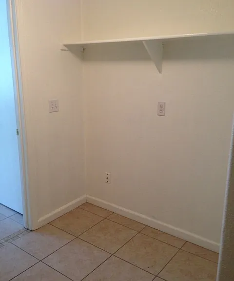 2328 S Fallbrook Dr — Photo 7