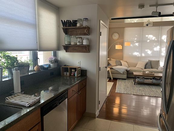 5th image of 175 W Saint James St Unit 110