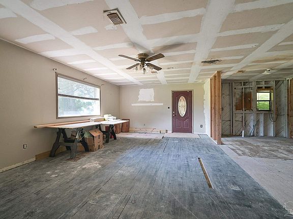 5th image of 8 Cambridge Ave