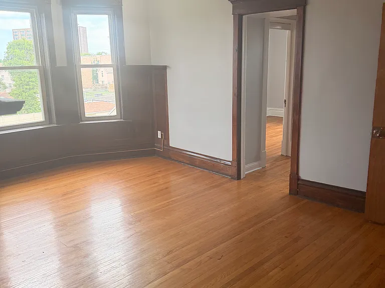 6547 S Harvard Ave #3C — Photo 2