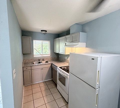 3rd image of 3910 N Effie St #3910