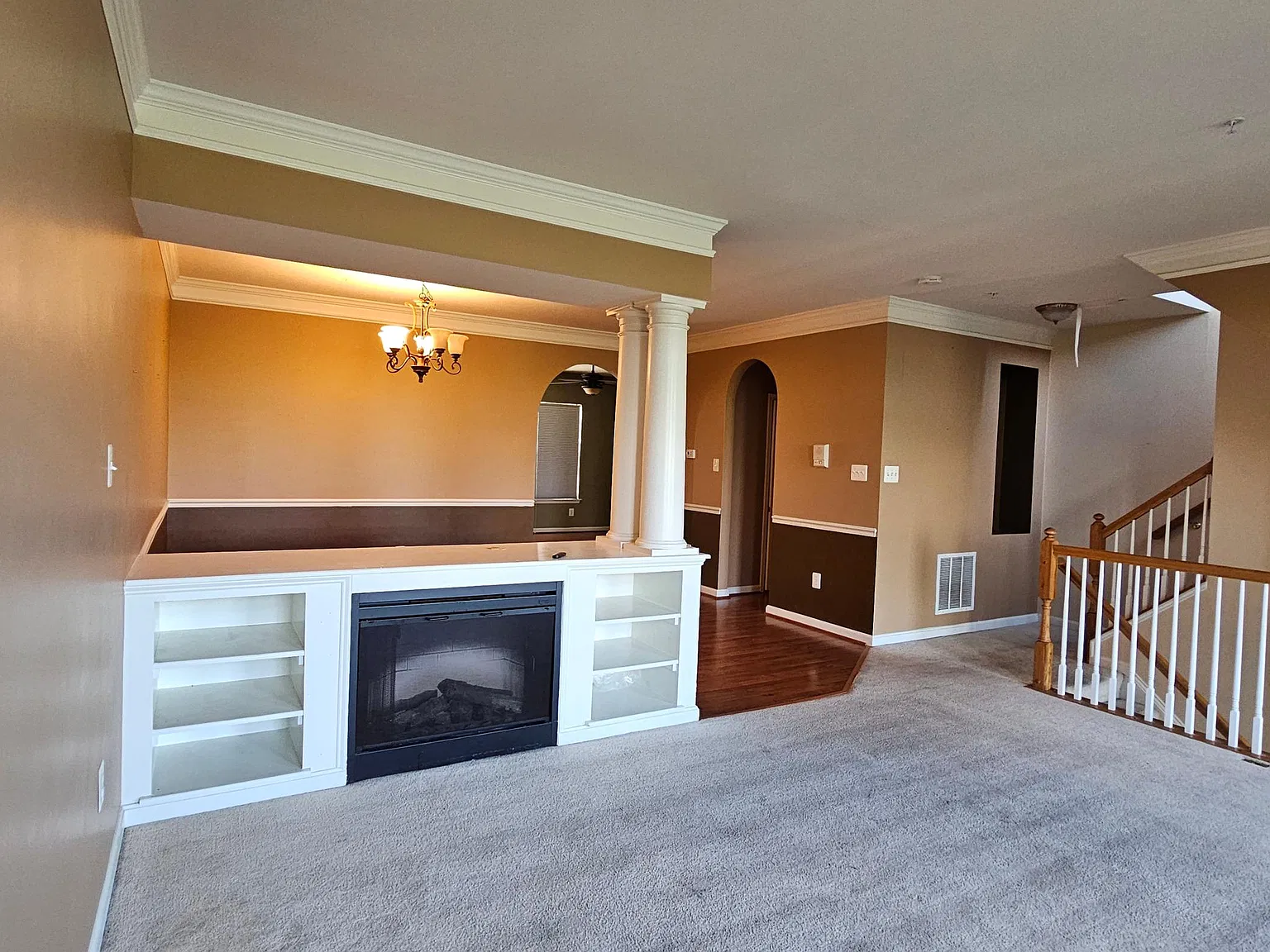 3 bed, 2.5 bath, 2445 sqft, $2,595 — Photo 2