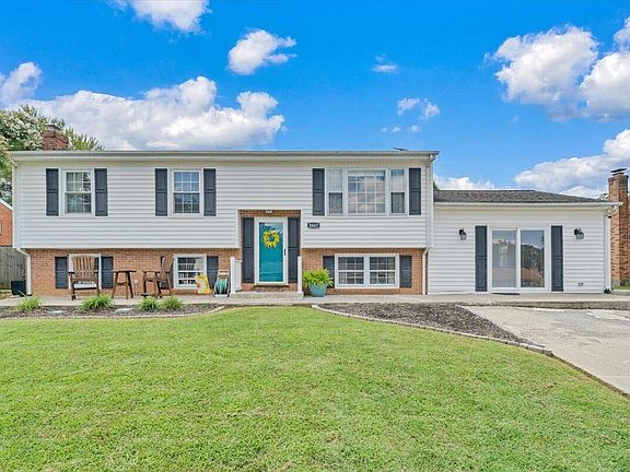 2nd image of 3067 Parham Dr