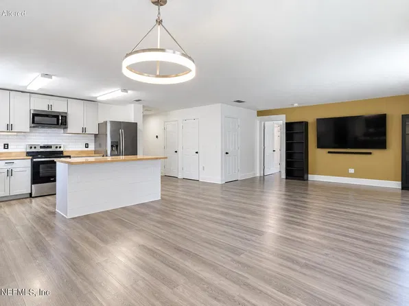 6405 BARRINGTON COVE Lane, Jacksonville, FL 32218