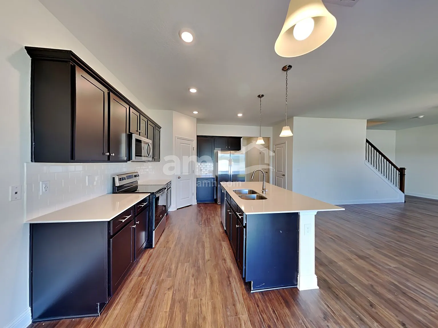 4 bed, 2.5 bath, 2297 sqft, $2,715 — Photo 4