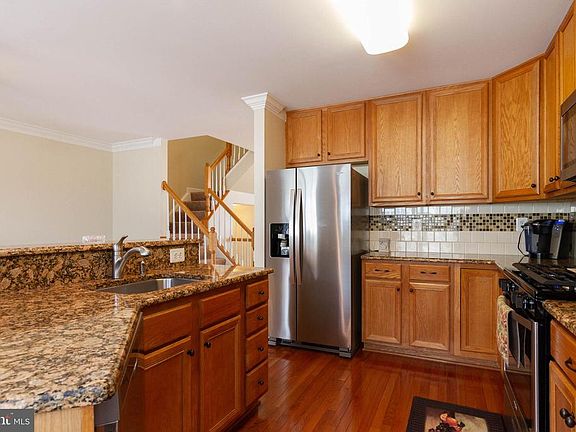 4th image of 15707 London Pl
