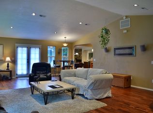 6620 SW Rollingwood Dr, Beaverton, OR 97008