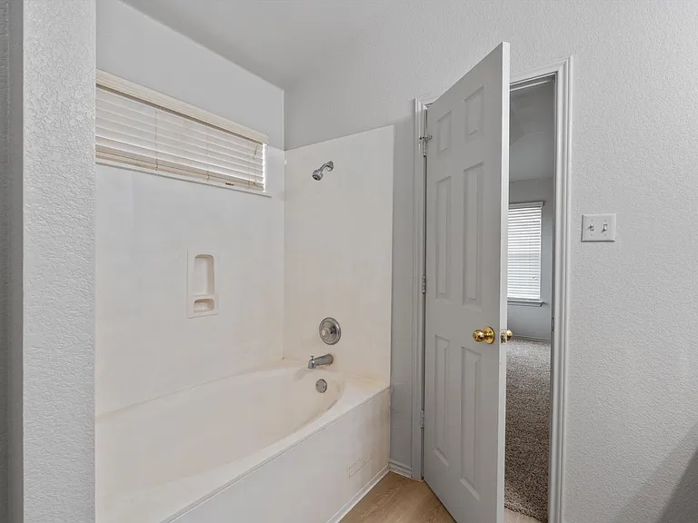 12921 White House St — Photo 16