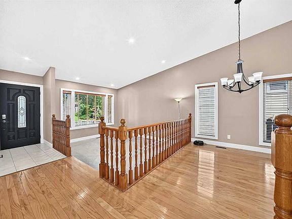 5th image of 12 W Sunvale Mews SE