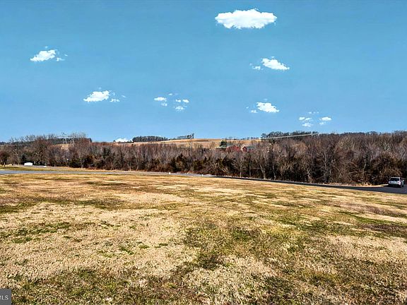 4th image of 5 Mich Trace Dr