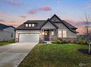 190 Winding Creek Dr, Springboro, OH 45066