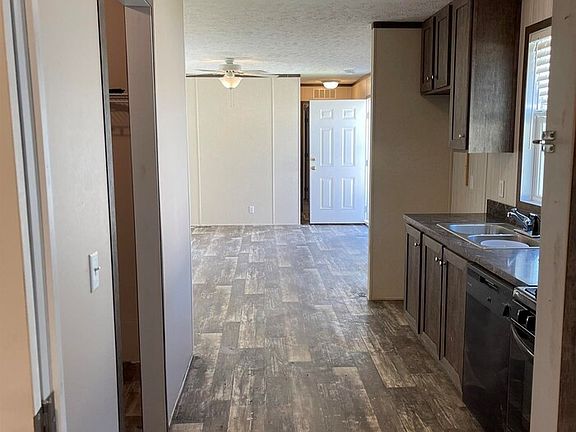 3rd image of 1411 N Park Ave #38