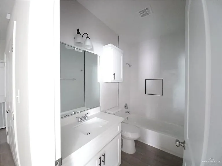 1630 Playa Dr #1 — Photo 10