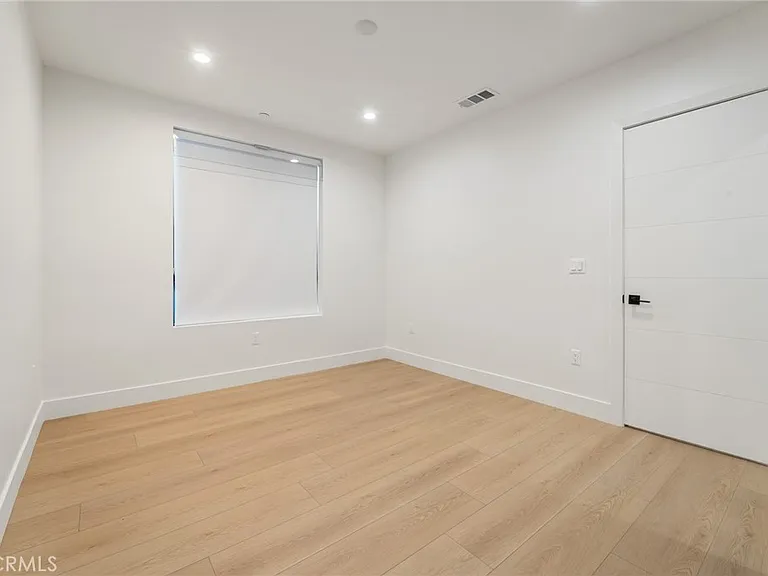 7510 Sepulveda Blvd #101 — Photo 14