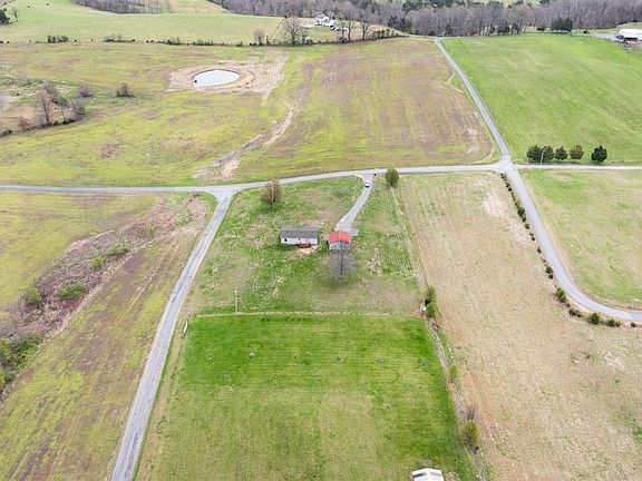 5th image of 25 Buck Watson Rd