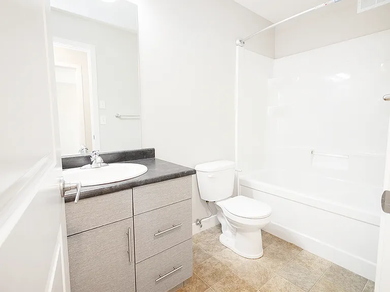 100 Southview Cres #1401 — Photo 20