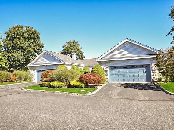 2nd image of 472 Hampton Ct #472