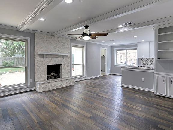 2nd image of 1710 Ashford Hollow Ln