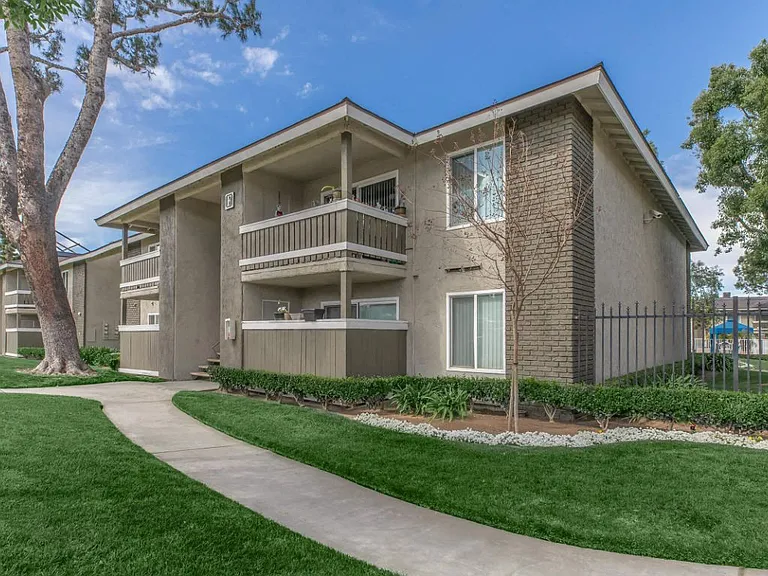 The Meadows Apartments — Photo 4