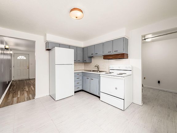 3rd image of 47 Oakwood Dr