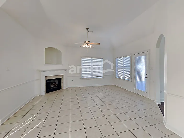 9664 Woodland Creek Ln — Photo 7