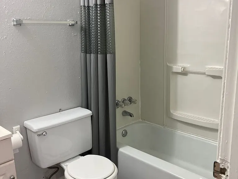7720 E Kings Hwy — Photo 7