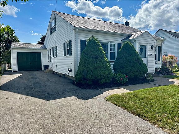 3rd image of 234 W Ivy St