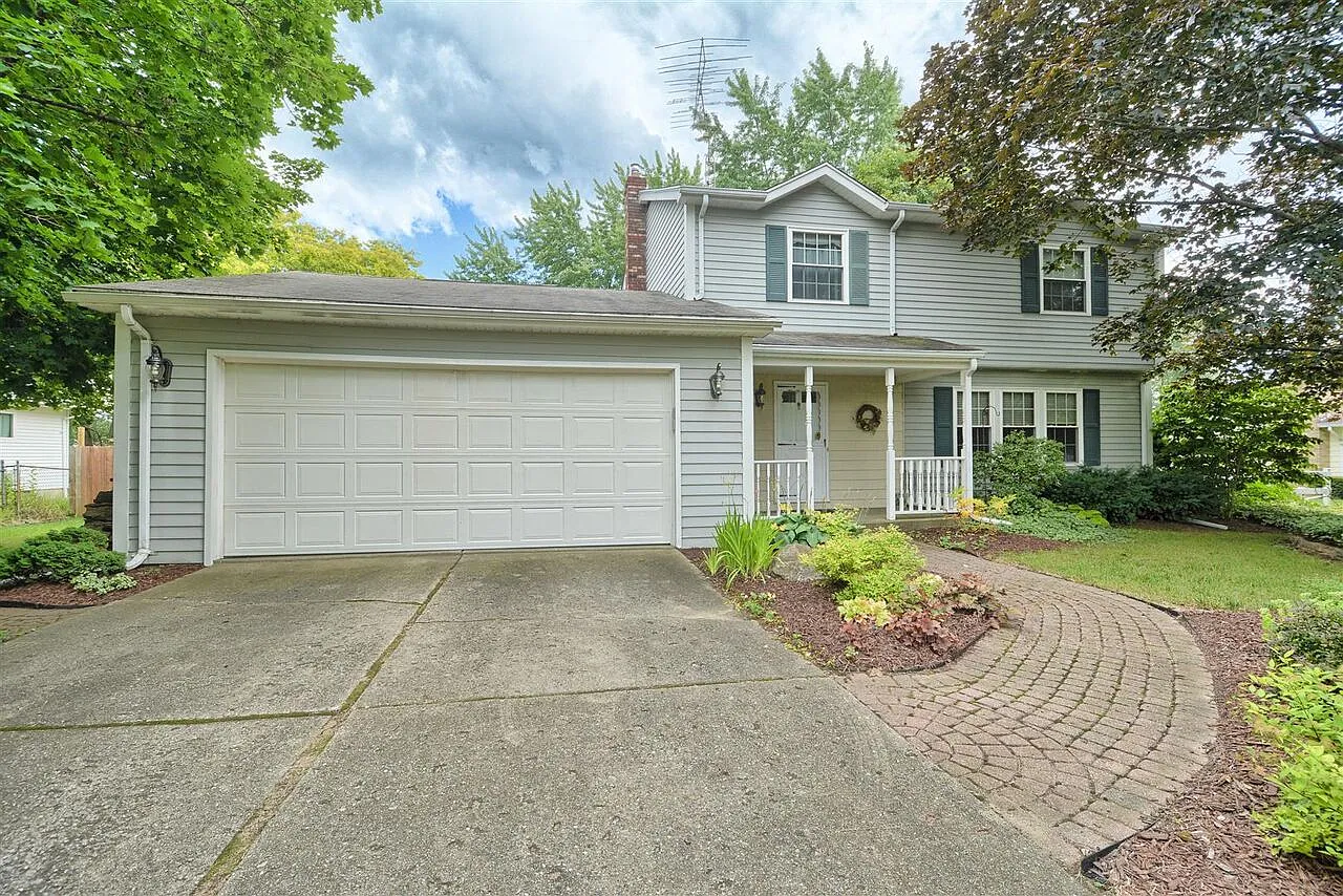 6065 Lancaster Dr photo 1