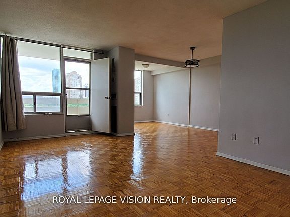 2nd image of 20 Edgecliff Golfway #1202