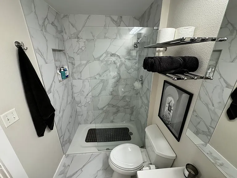 2931 E 12th St #307 — Photo 12