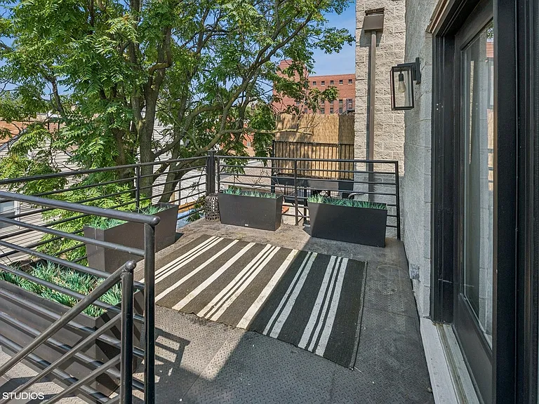 2440 W Cortez St #3 — Photo 15