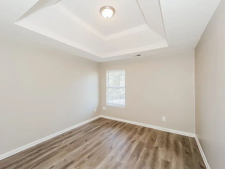 4021 Castle Way — Photo 12