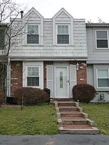 1st image of 322 Garden Hill Dr