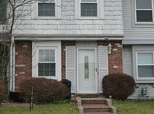 322 Garden Hill Dr, Tarentum, PA 15084