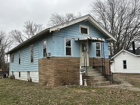 5th image of 706 E Park St