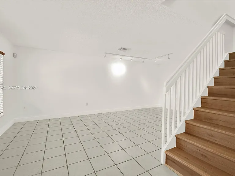16301 SW 100th Ter — Photo 9