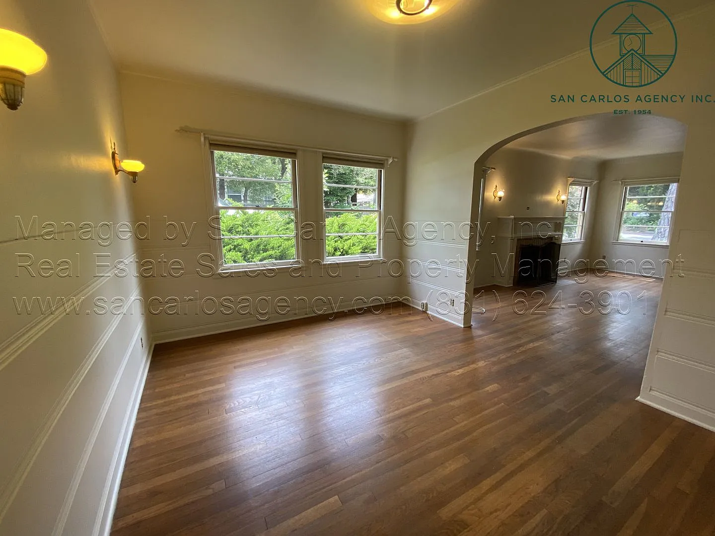 Charming Two Bedroom Carmel Cottage in Lobos Neighborhood — Photo 4