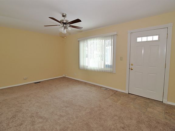 3rd image of 1519 Highland Ave