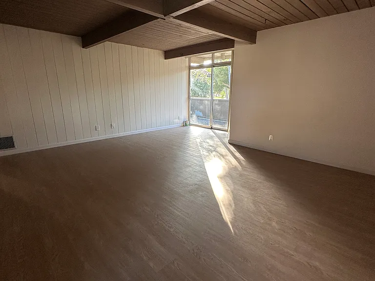 123 E Micheltorena St #11 — Photo 13
