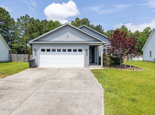 156 Oakley Dr, New Bern, NC 28560