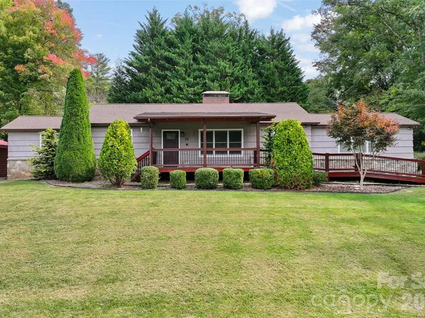 21 Fairlane Dr, Waynesville, NC 28786