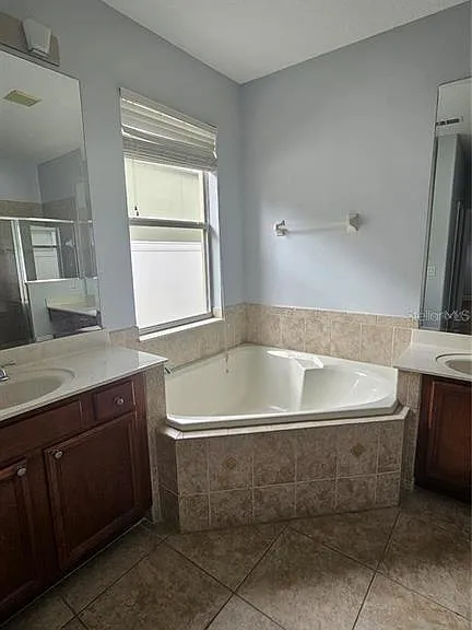 317 E Blue Water Edge Dr — Photo 38