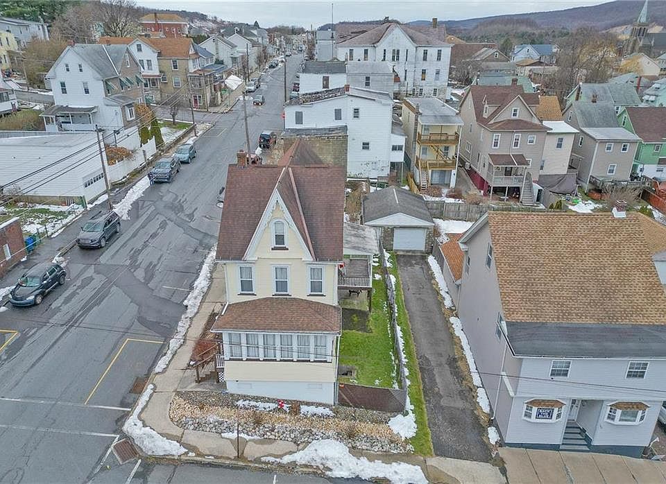 186 1st St, Coaldale, PA 18218 Zillow