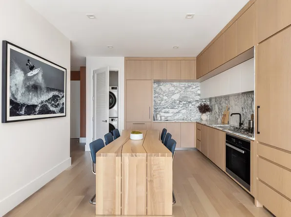 517 West 29th Street 3D image 2 of 12