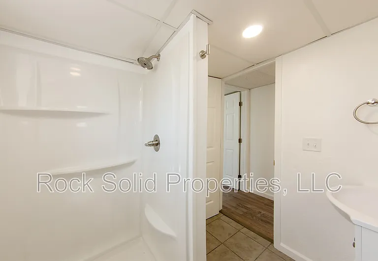 1301 E 23rd St #2 — Photo 15