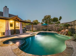2210 Brookside Dr, Rowlett, TX 75088